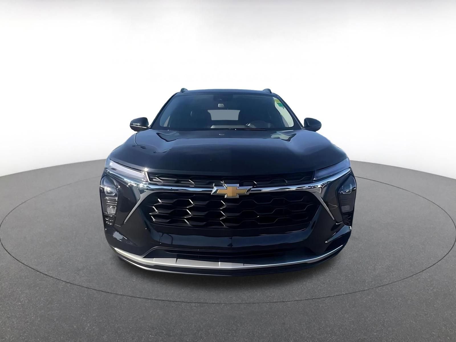 Thumbnail: 2025 Chevrolet Trax - 4