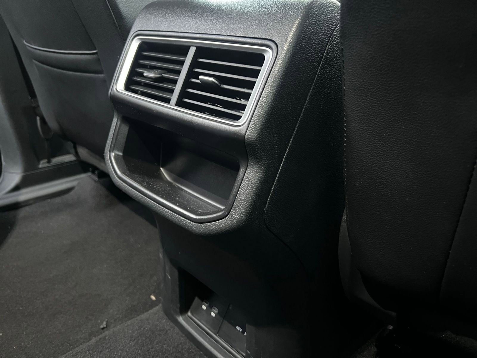 Thumbnail: 2025 Volkswagen Atlas - 24