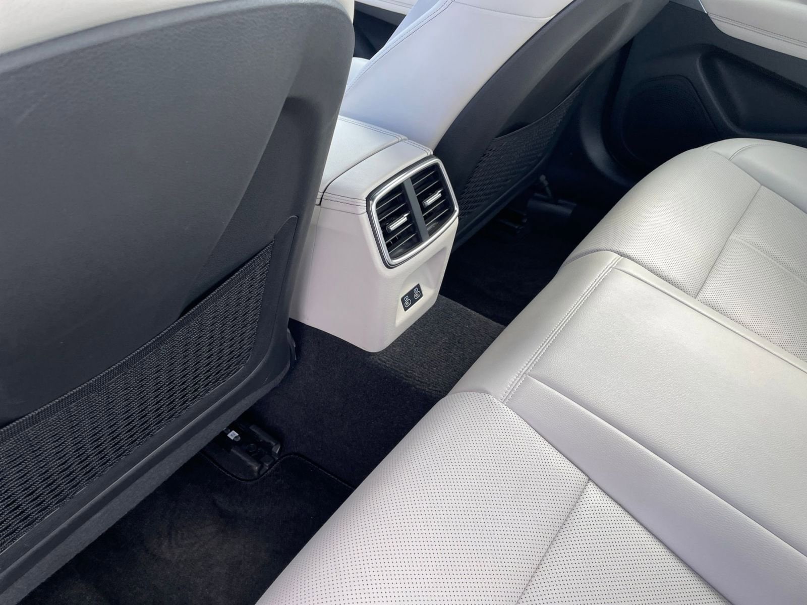 Thumbnail: 2025 Genesis G70 - 24