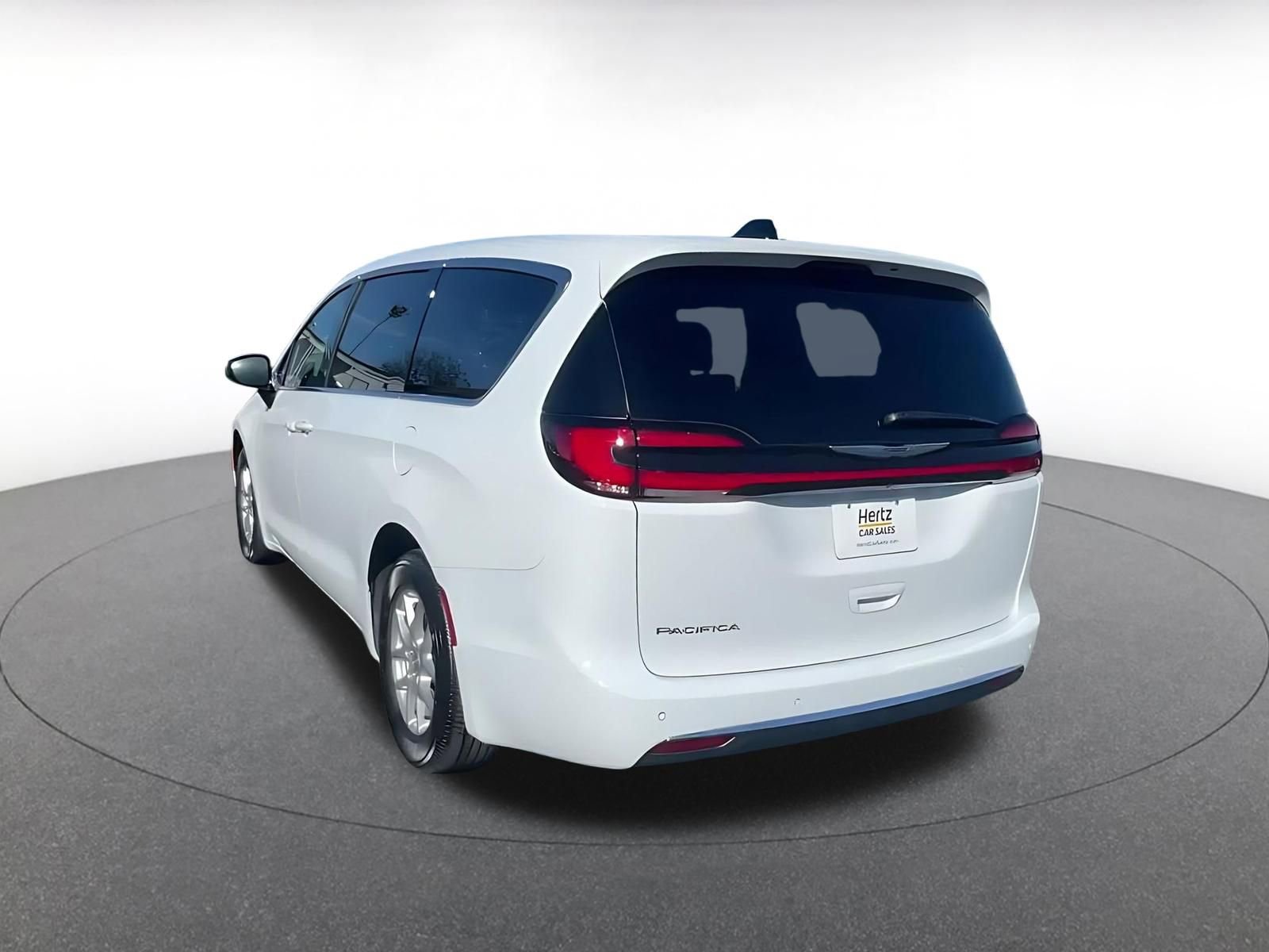 Thumbnail: 2025 Chrysler Pacifica - 11