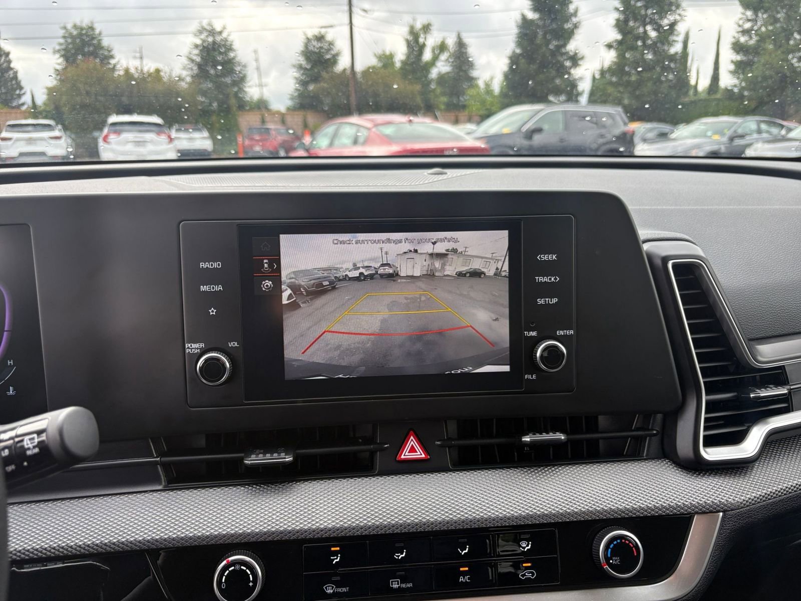 Thumbnail: 2025 Kia Sportage - 23