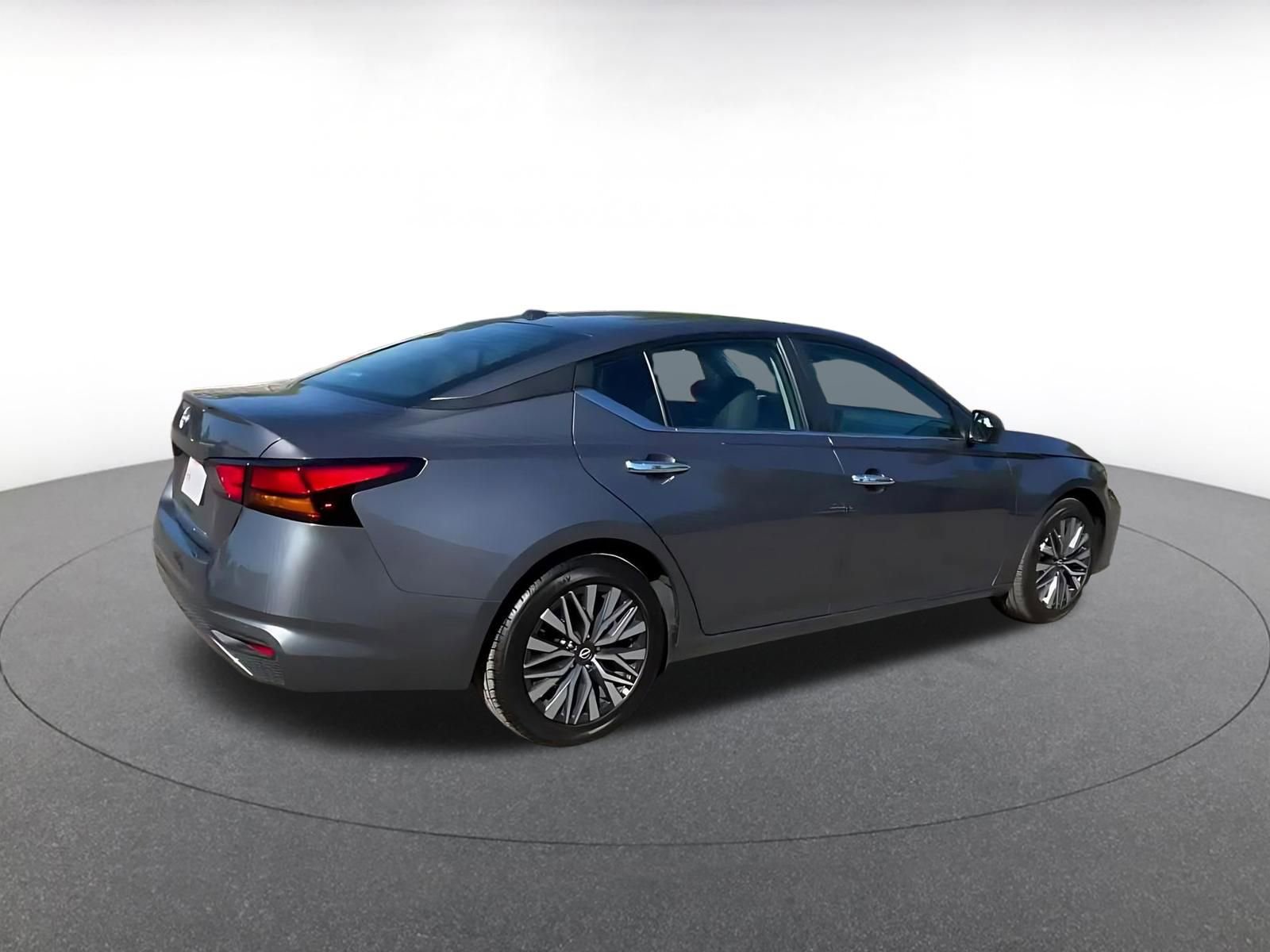 Thumbnail: 2025 Nissan Altima - 14