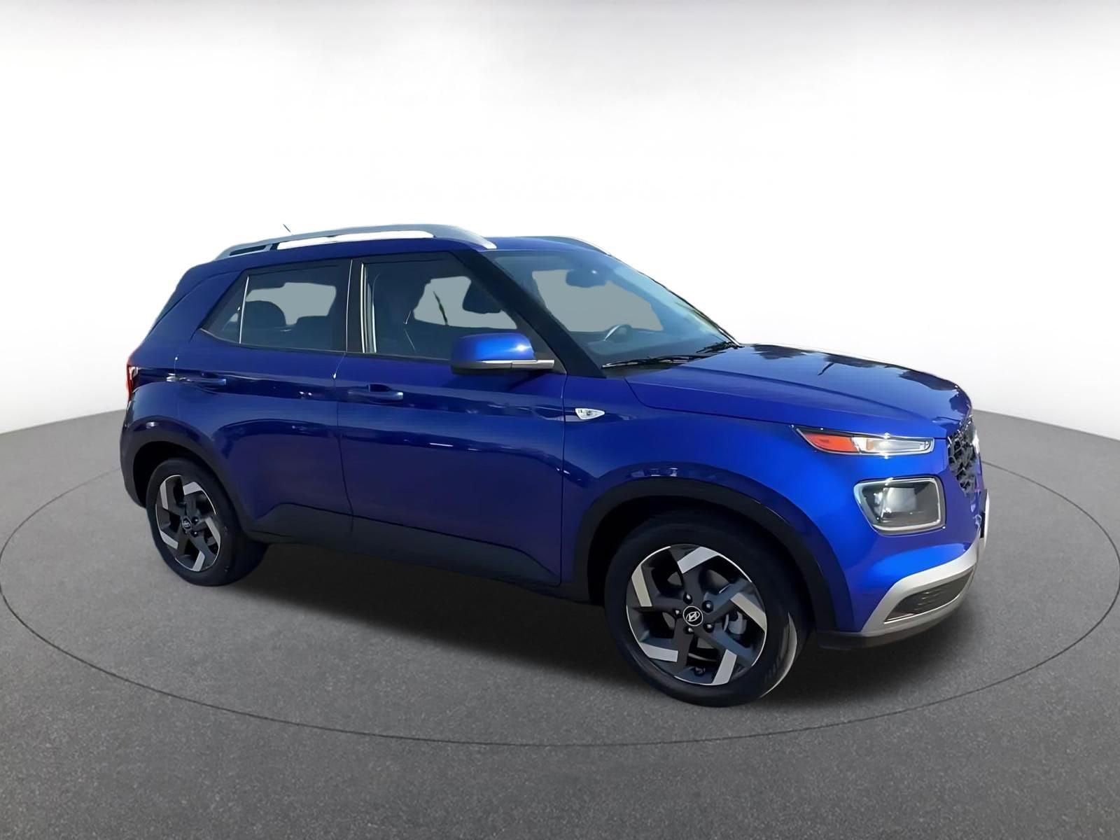 Thumbnail: 2025 Hyundai Venue - 2