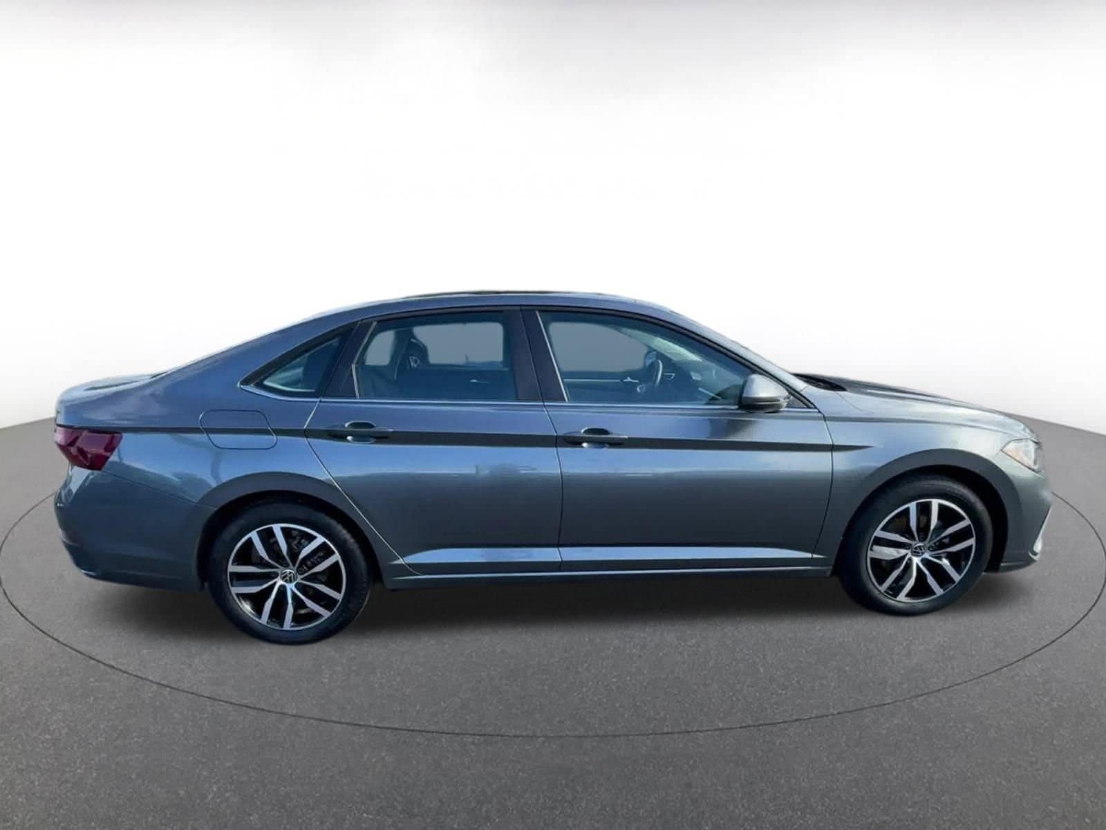 Thumbnail: 2025 Volkswagen Jetta - 16