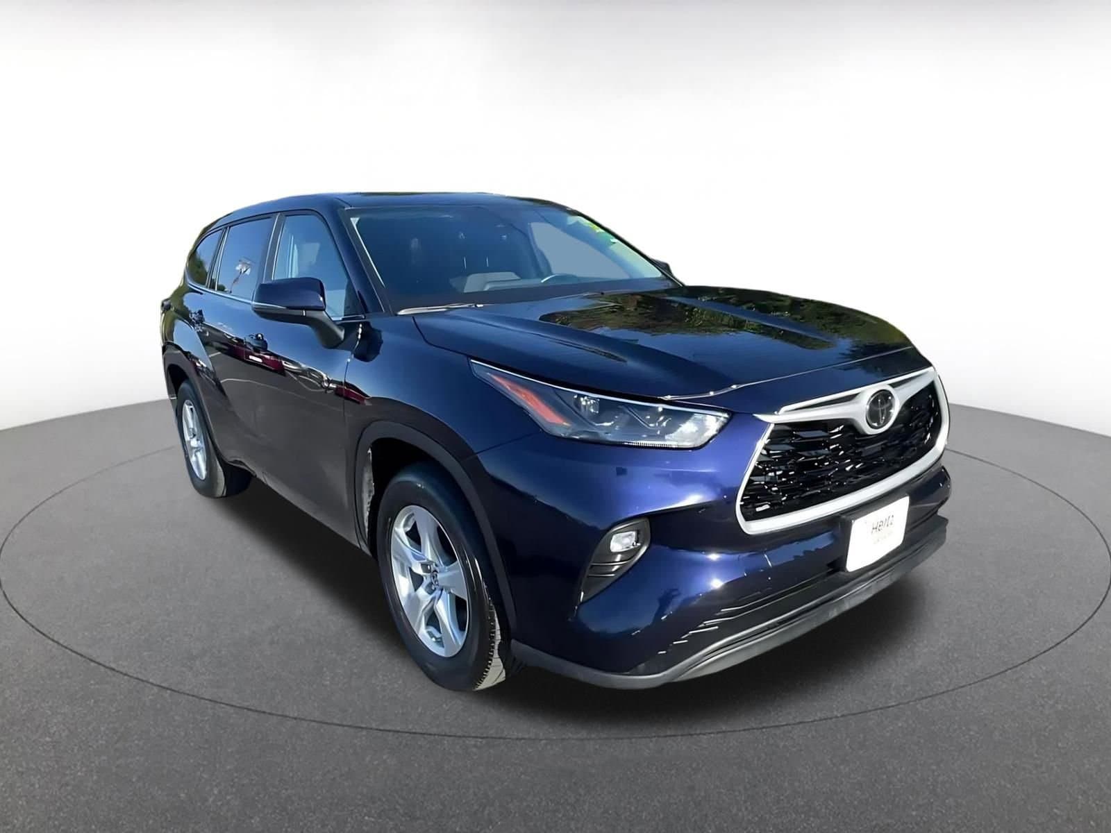 Thumbnail: 2025 Toyota Highlander - 3