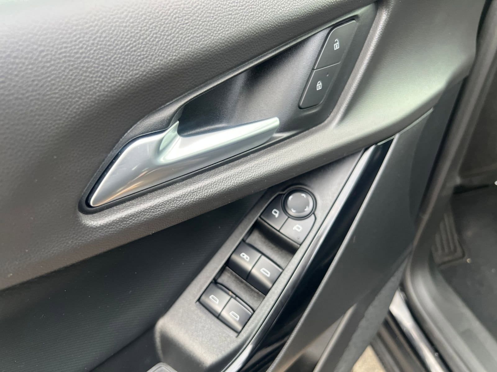 Thumbnail: 2025 Chevrolet Equinox - 20