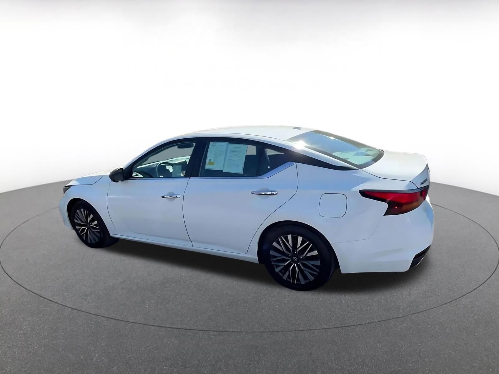 Thumbnail: 2025 Nissan Altima - 10