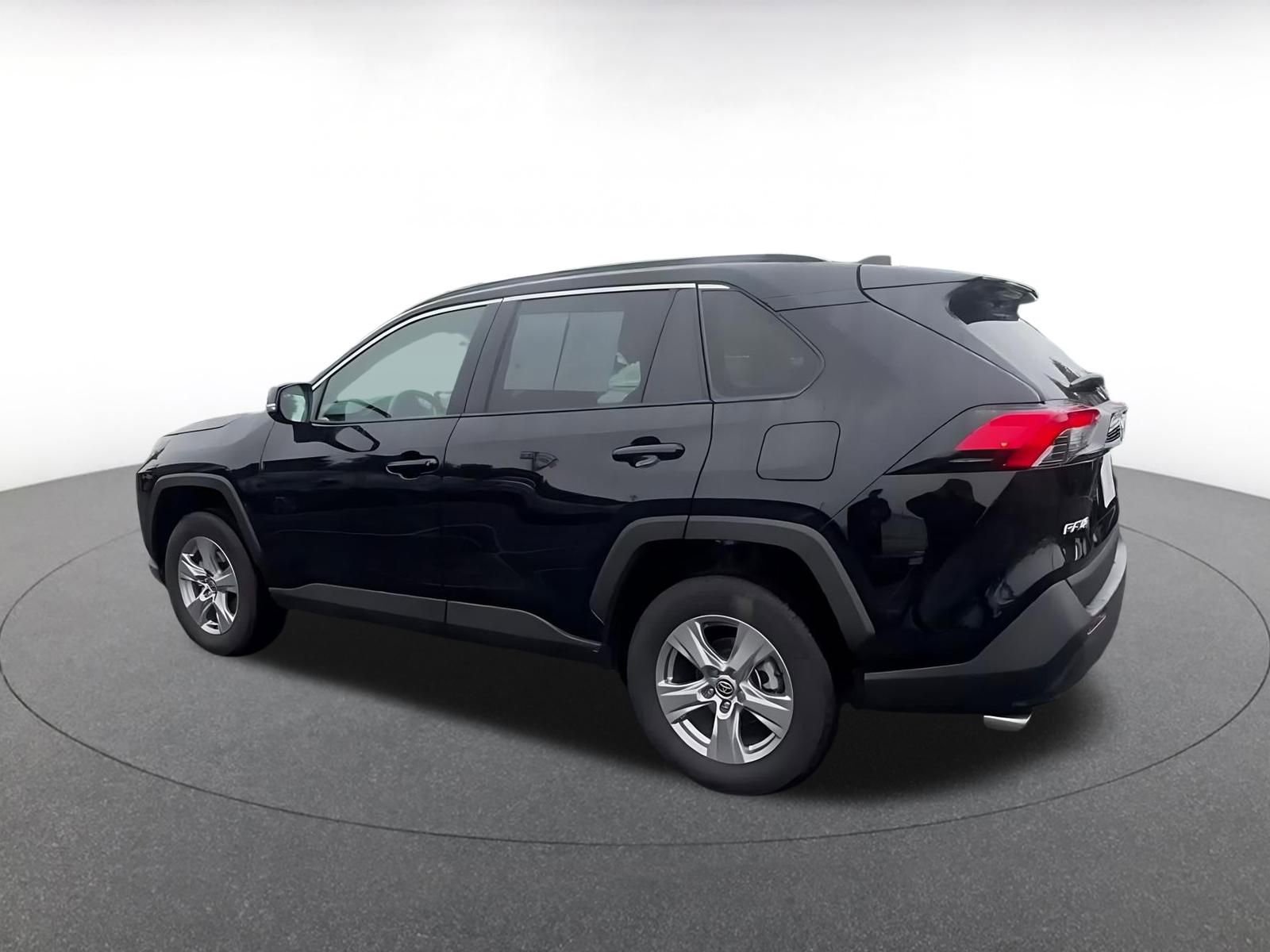 Thumbnail: 2025 Toyota RAV4 - 10