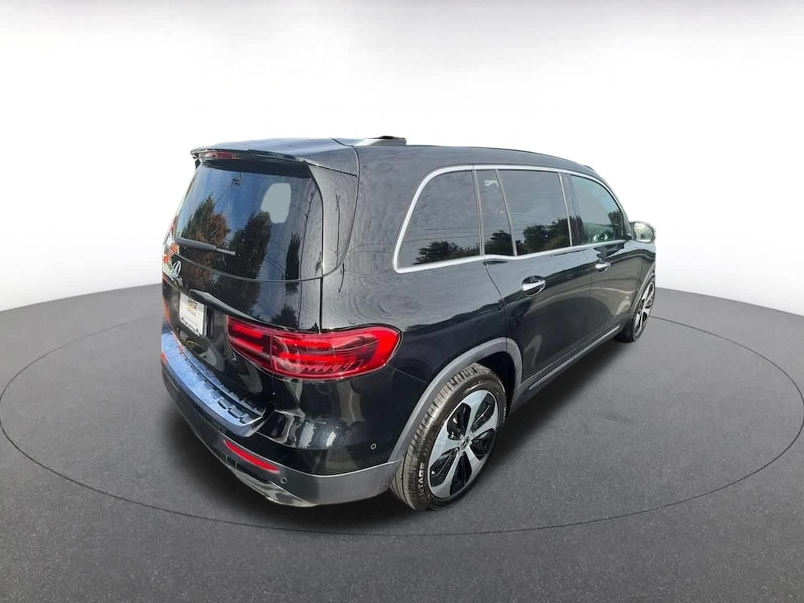 Thumbnail: 2025 Mercedes-Benz GLB - 4