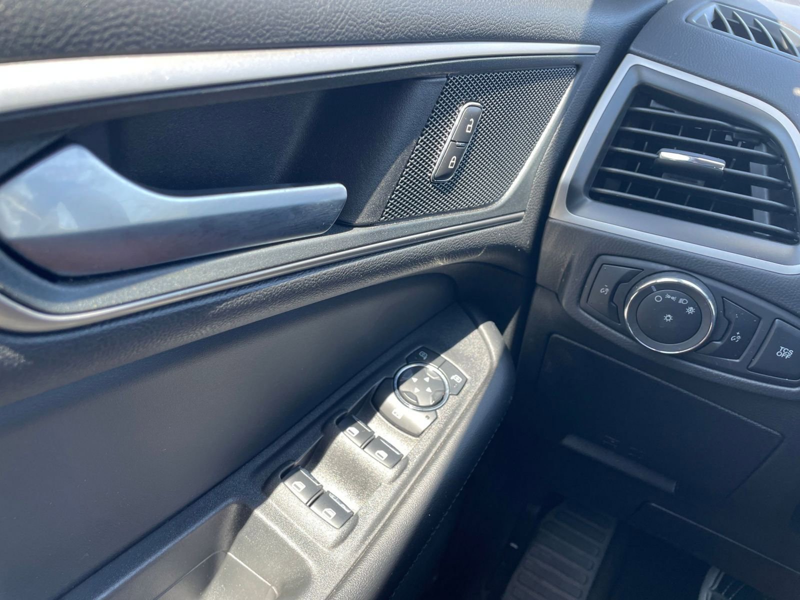 Thumbnail: 2024 Ford Edge - 20