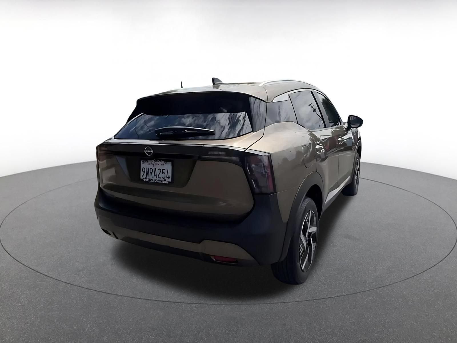 Thumbnail: 2026 Nissan Kicks - 14
