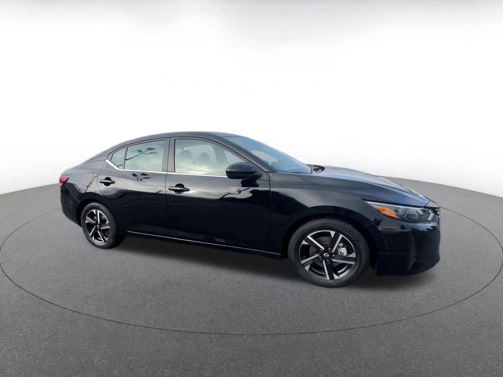 Thumbnail: 2025 Nissan Sentra - 2