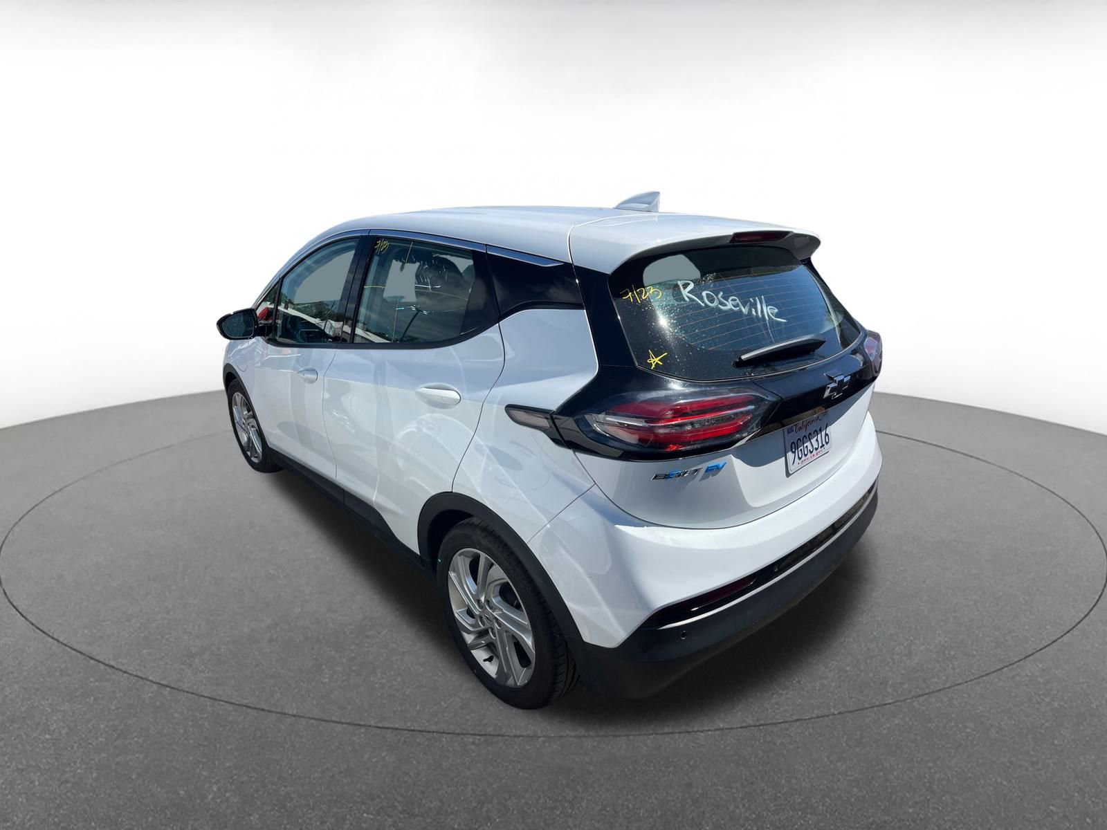 Thumbnail: 2023 Chevrolet Bolt EV - 4