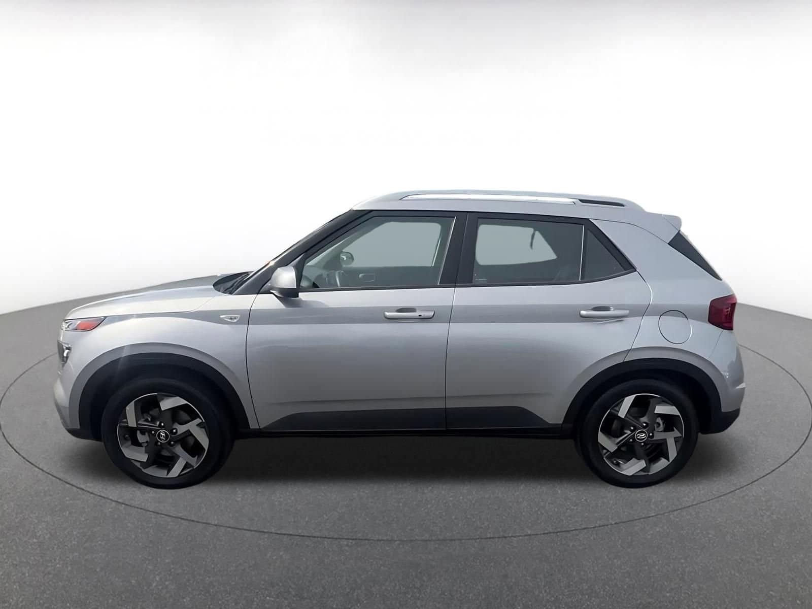 Thumbnail: 2025 Hyundai Venue - 9