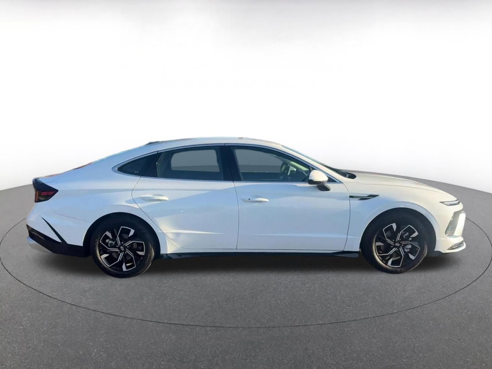 Thumbnail: 2025 Hyundai Sonata - 16