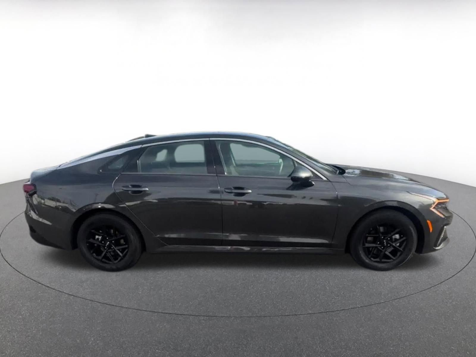 Thumbnail: 2025 Kia K5 - 16