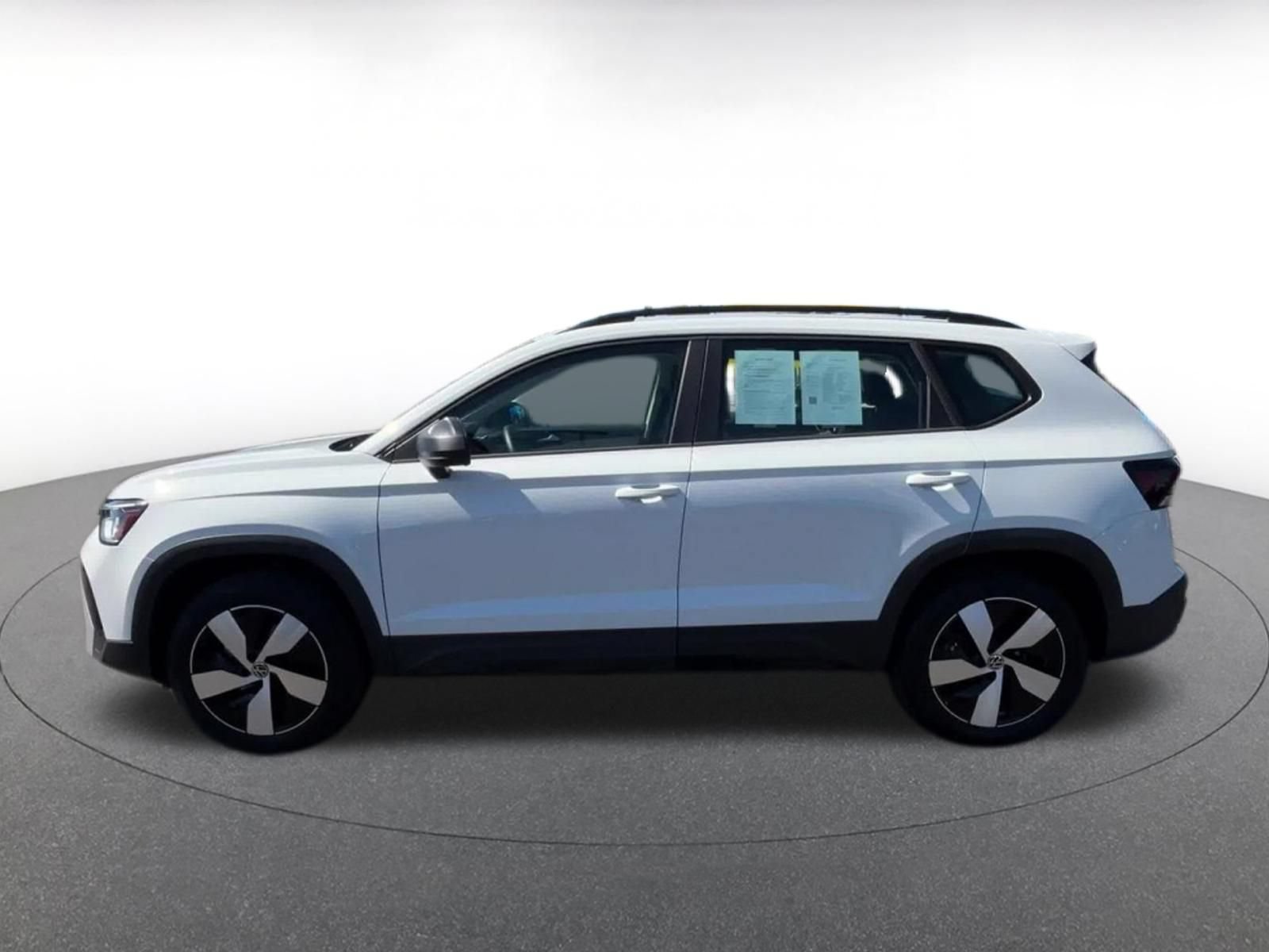 Thumbnail: 2026 Volkswagen Taos - 9