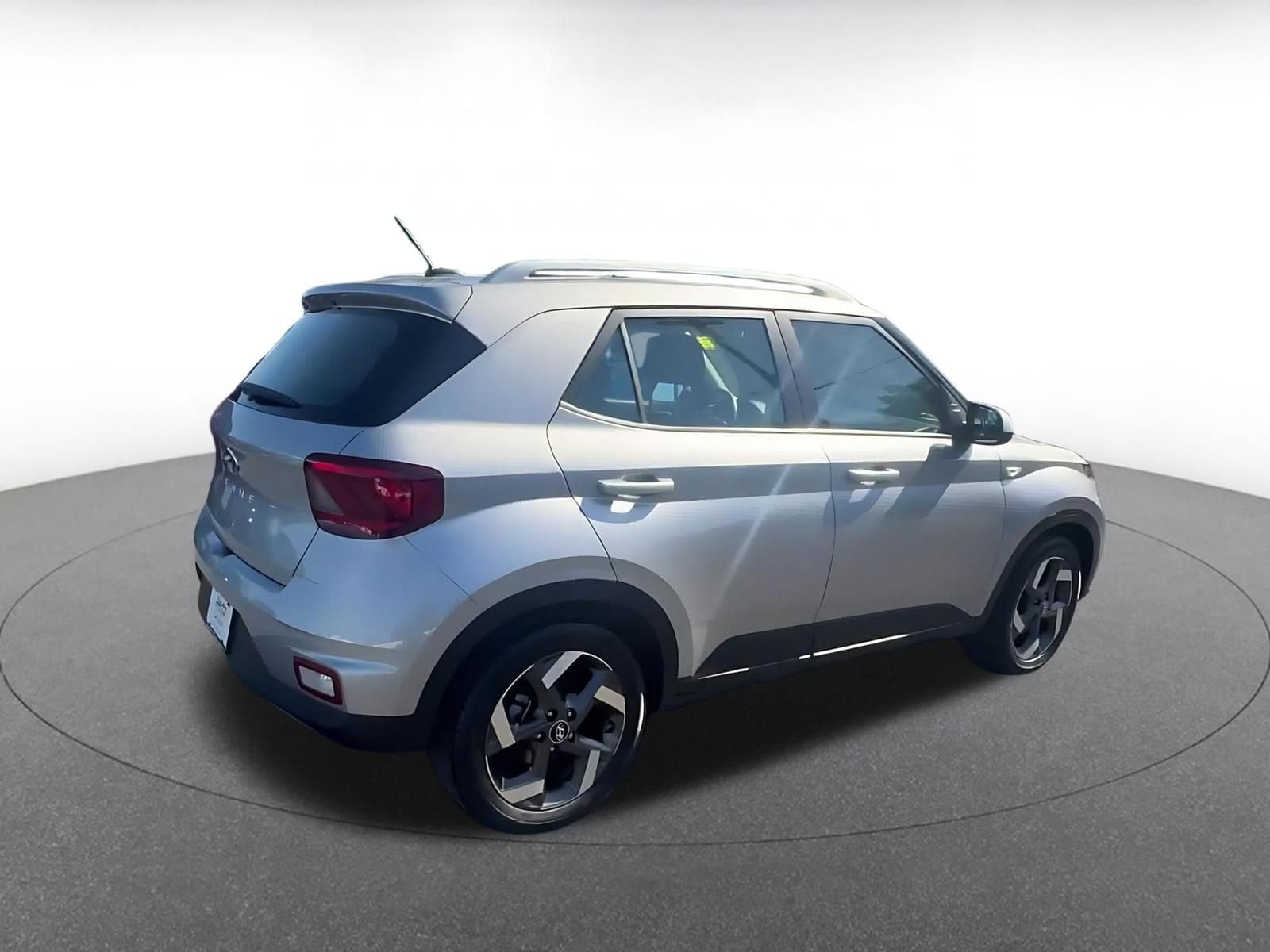 Thumbnail: 2025 Hyundai Venue - 15