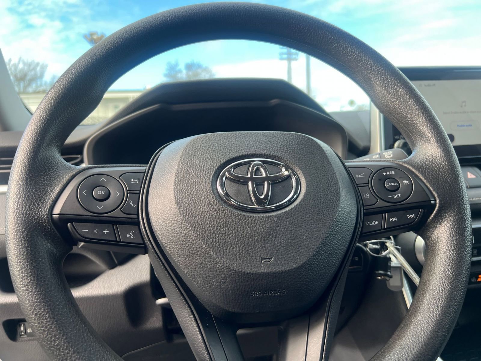 Thumbnail: 2025 Toyota RAV4 - 28