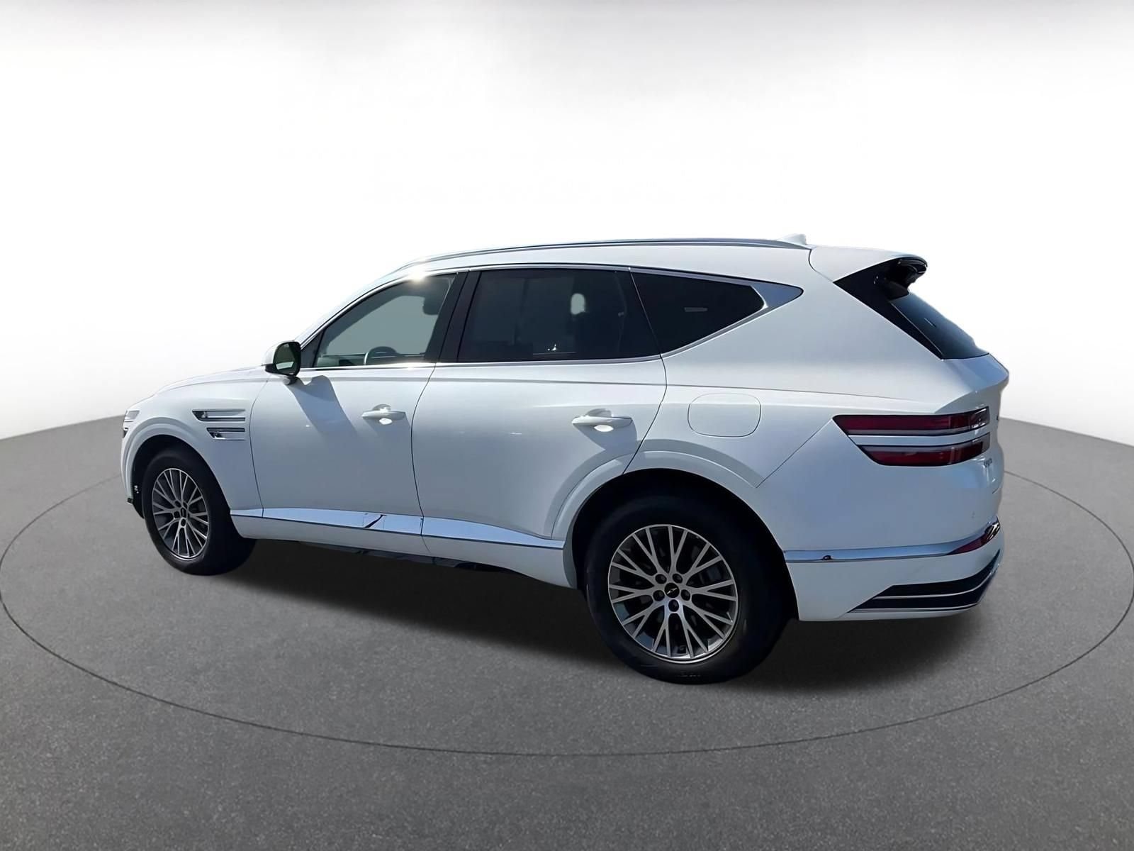 Thumbnail: 2026 Genesis GV80 - 9