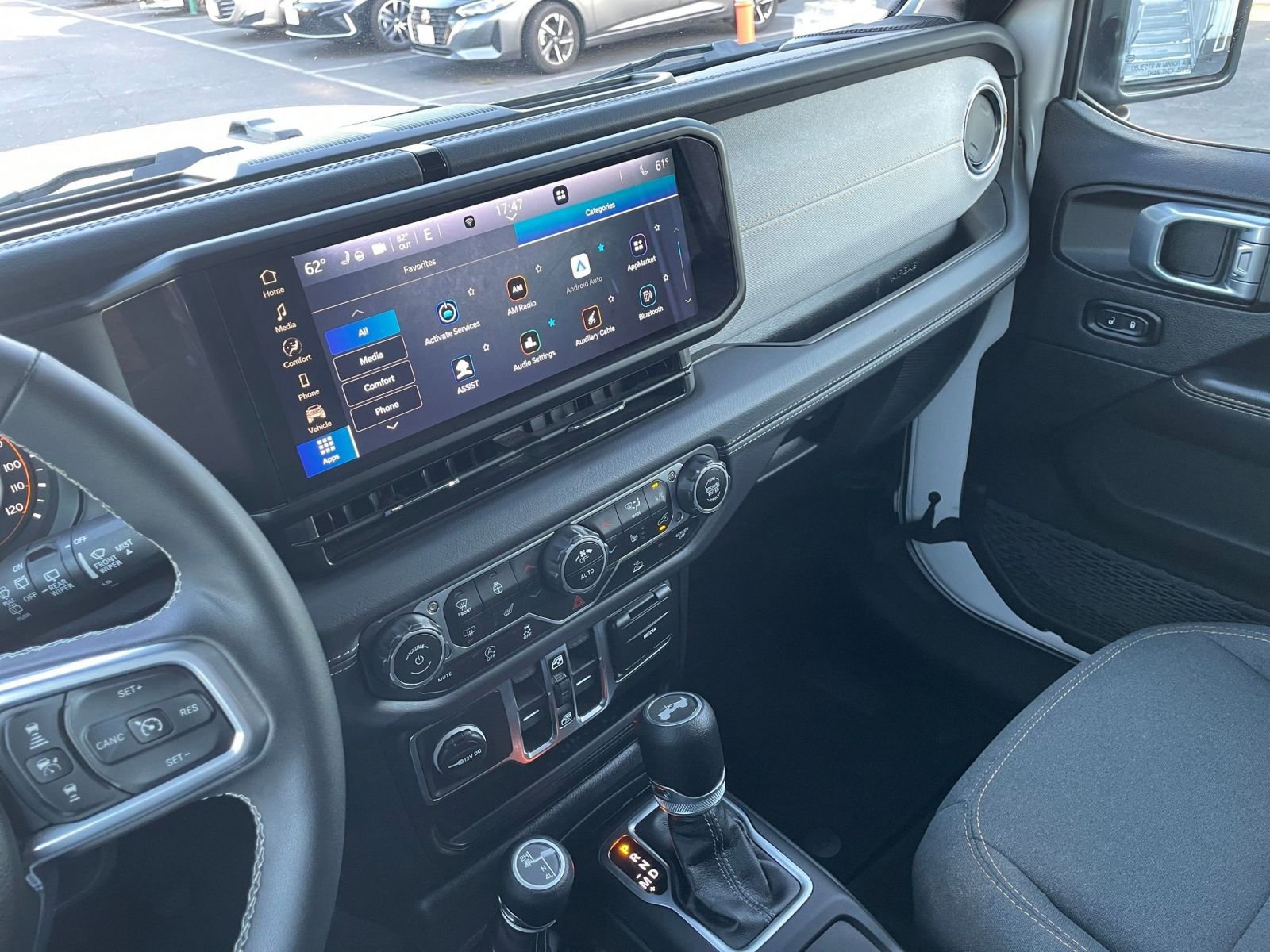 Thumbnail: 2025 Jeep Wrangler - 18