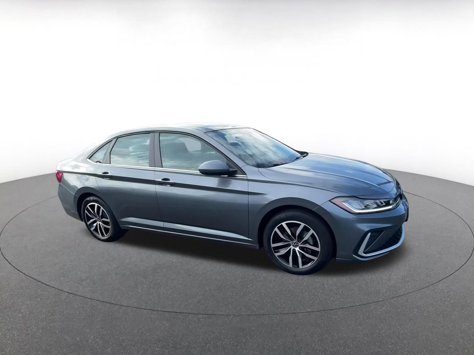 Thumbnail: 2025 Volkswagen Jetta - 2