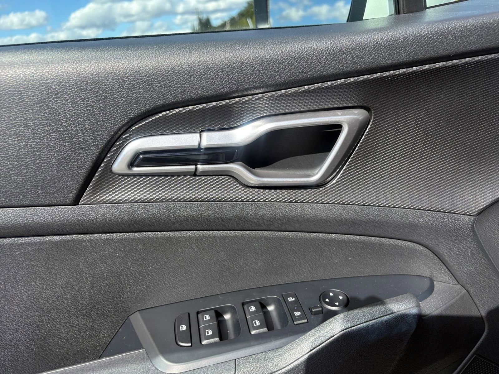 Thumbnail: 2025 Kia Sportage - 18