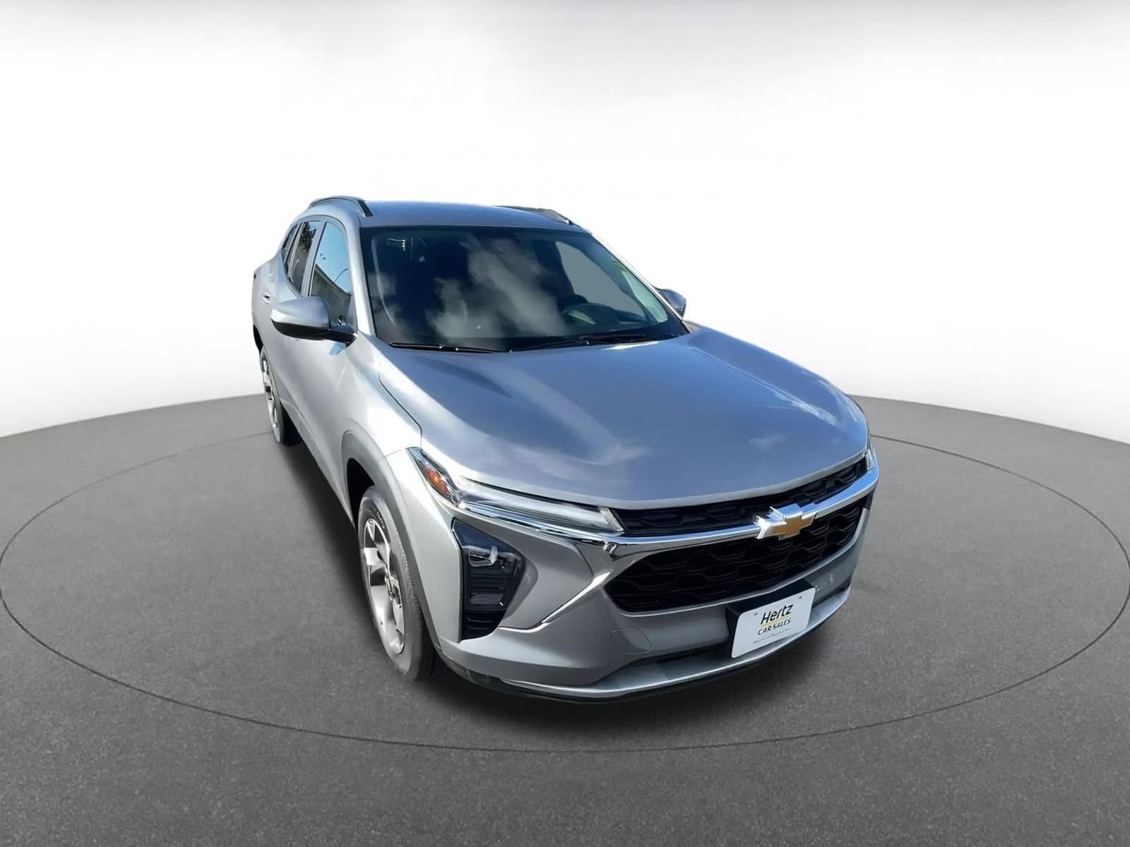 Thumbnail: 2025 Chevrolet Trax - 3