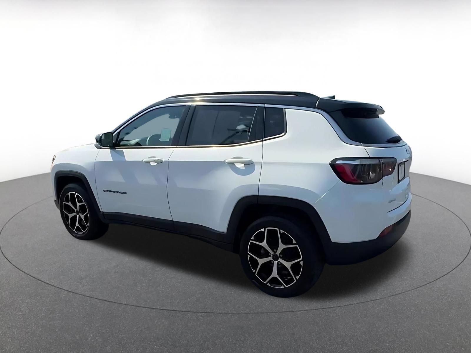 Thumbnail: 2025 Jeep Compass - 10