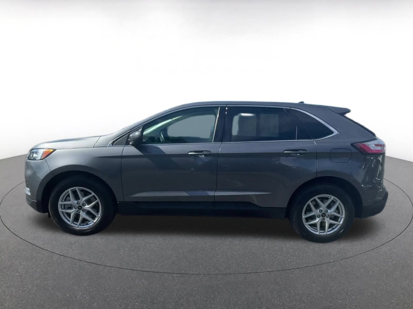 Thumbnail: 2024 Ford Edge - 9