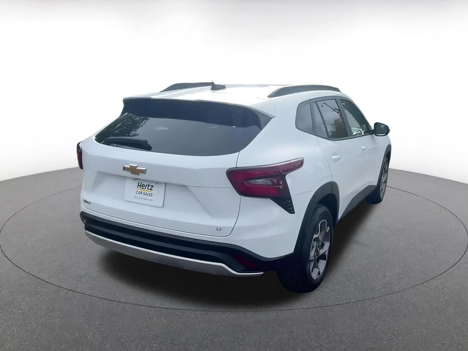 Thumbnail: 2025 Chevrolet Trax - 14