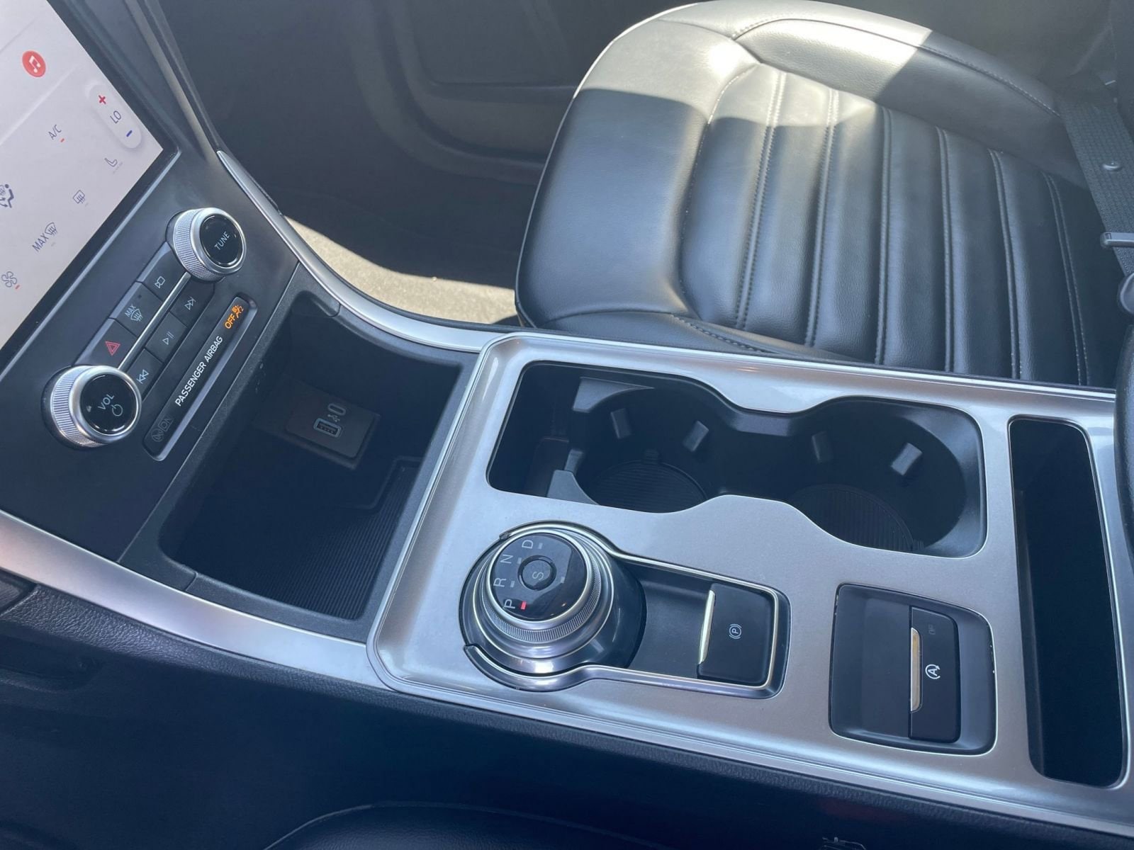 Thumbnail: 2024 Ford Edge - 22