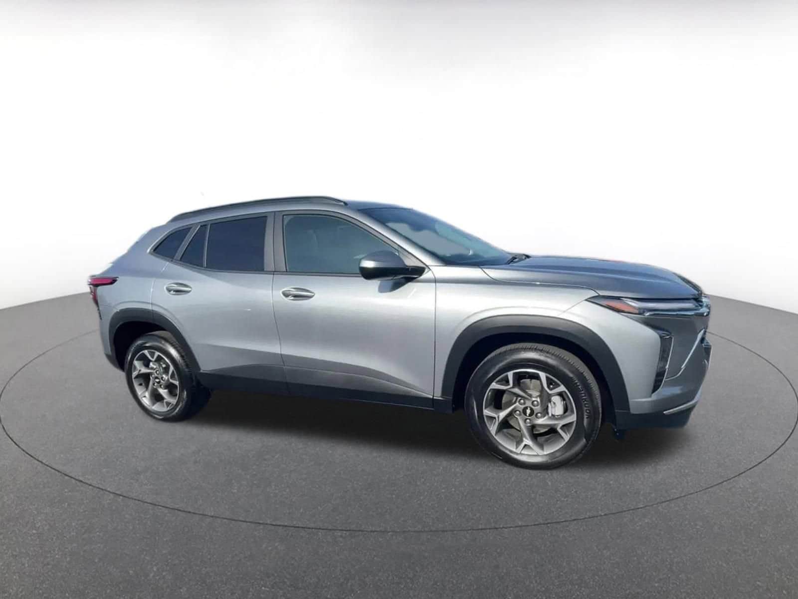 Thumbnail: 2025 Chevrolet Trax - 2