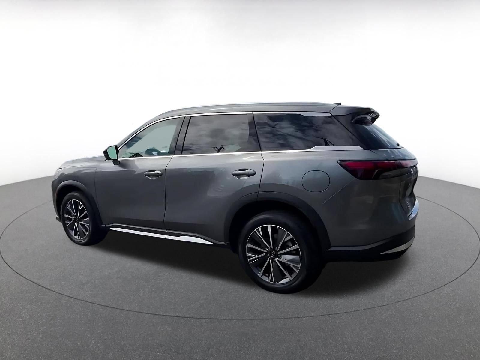 Thumbnail: 2026 INFINITI QX60 - 10