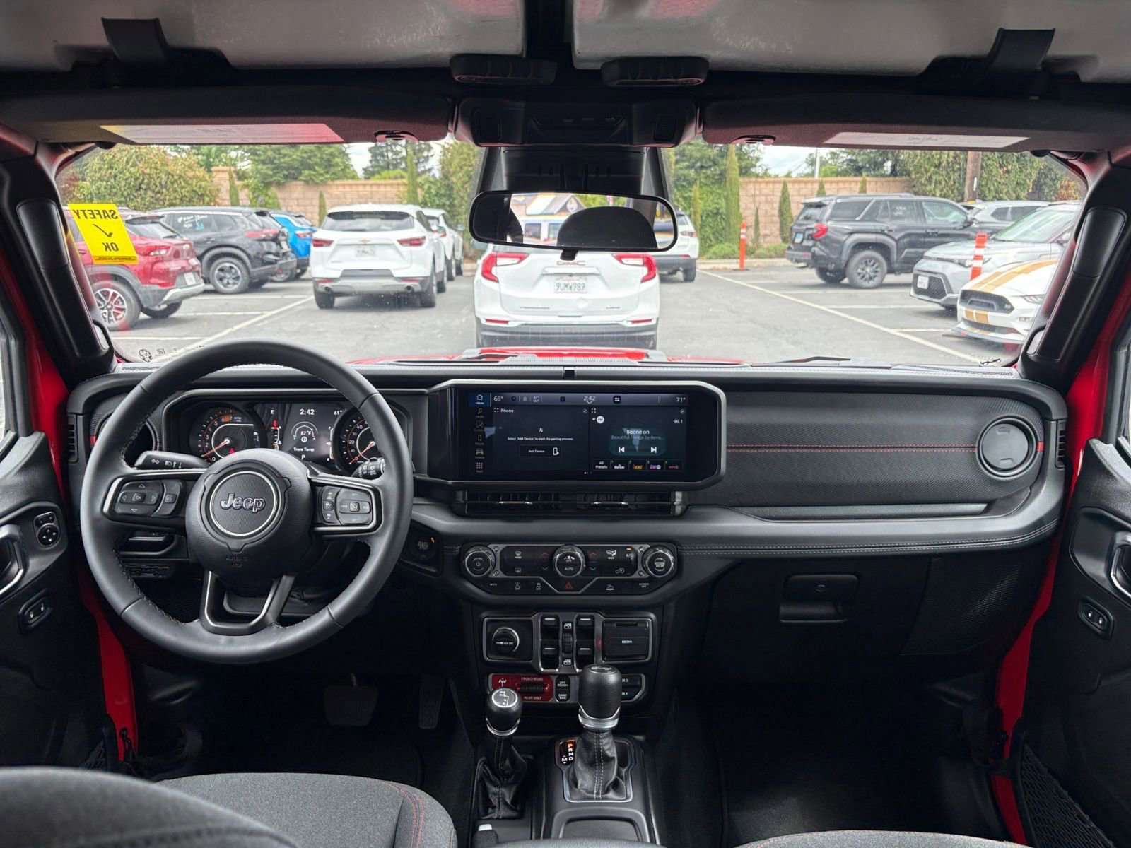 Thumbnail: 2025 Jeep Wrangler - 32