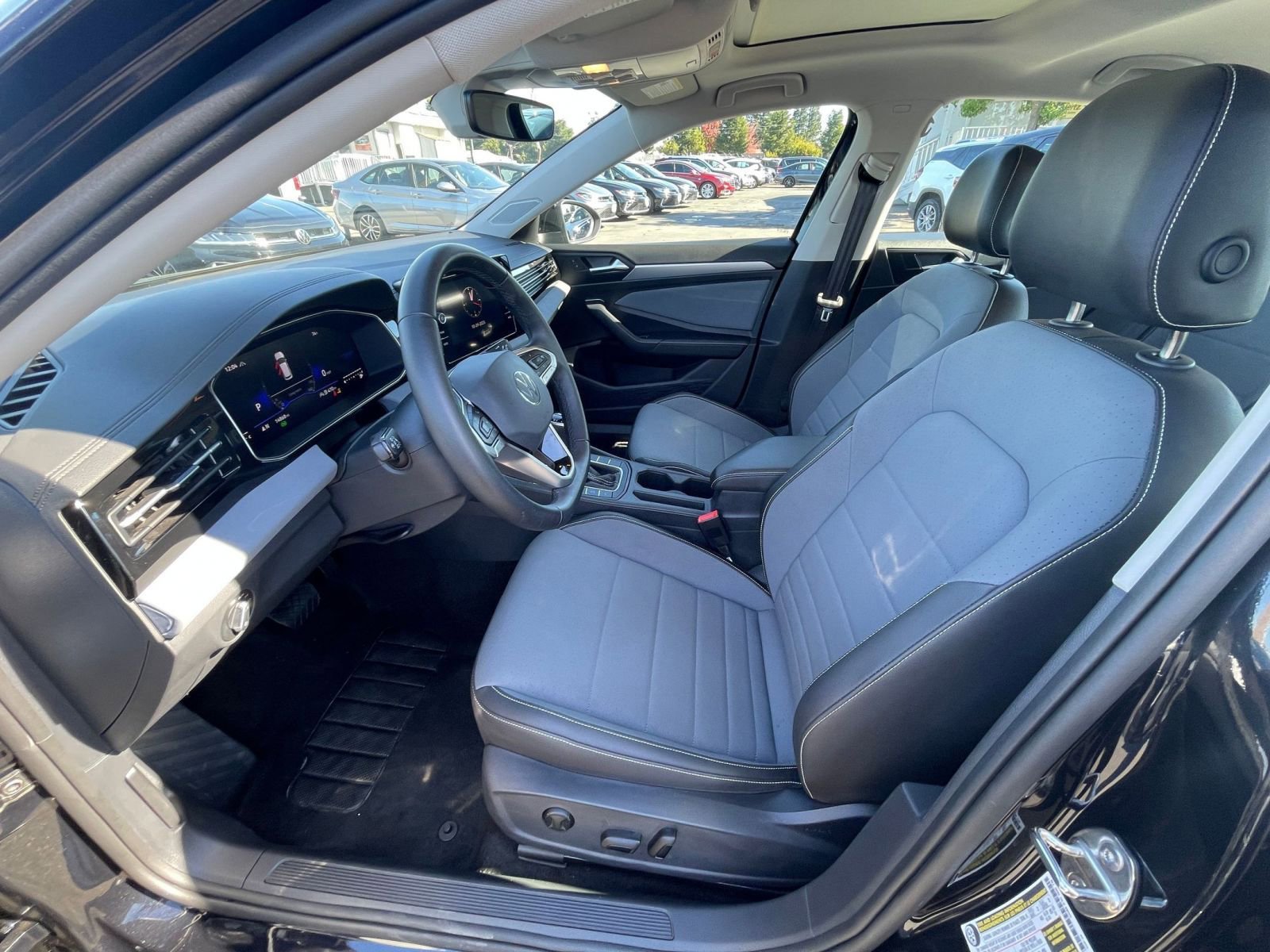 Thumbnail: 2025 Volkswagen Jetta - 25