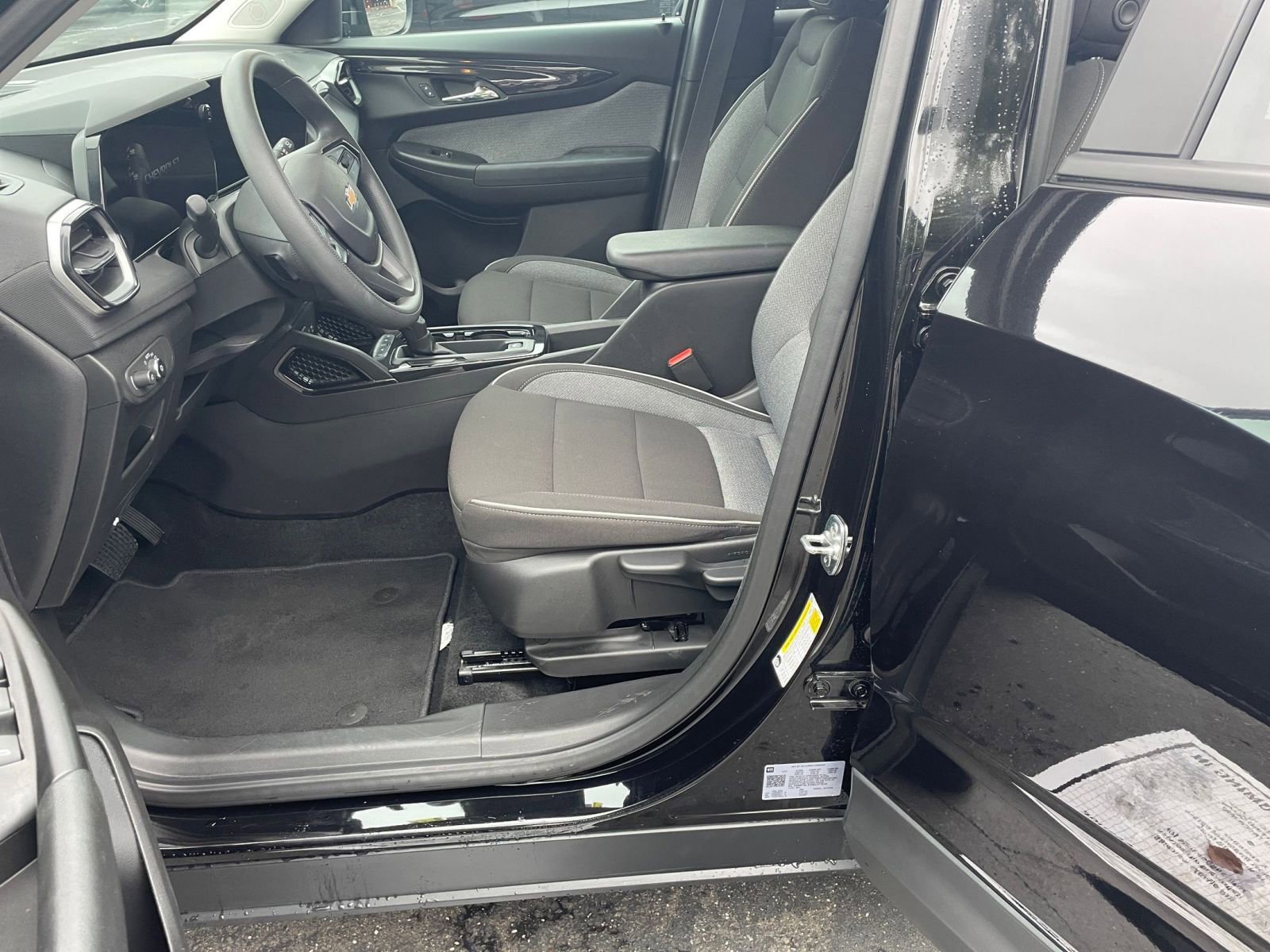 Thumbnail: 2025 Chevrolet TrailBlazer - 21