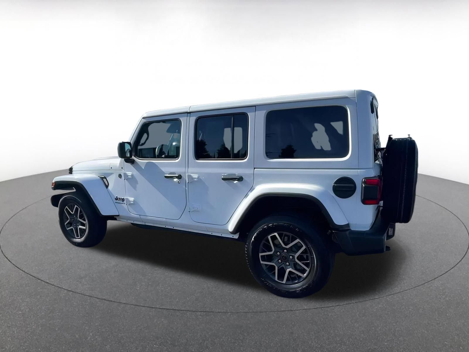Thumbnail: 2025 Jeep Wrangler - 10