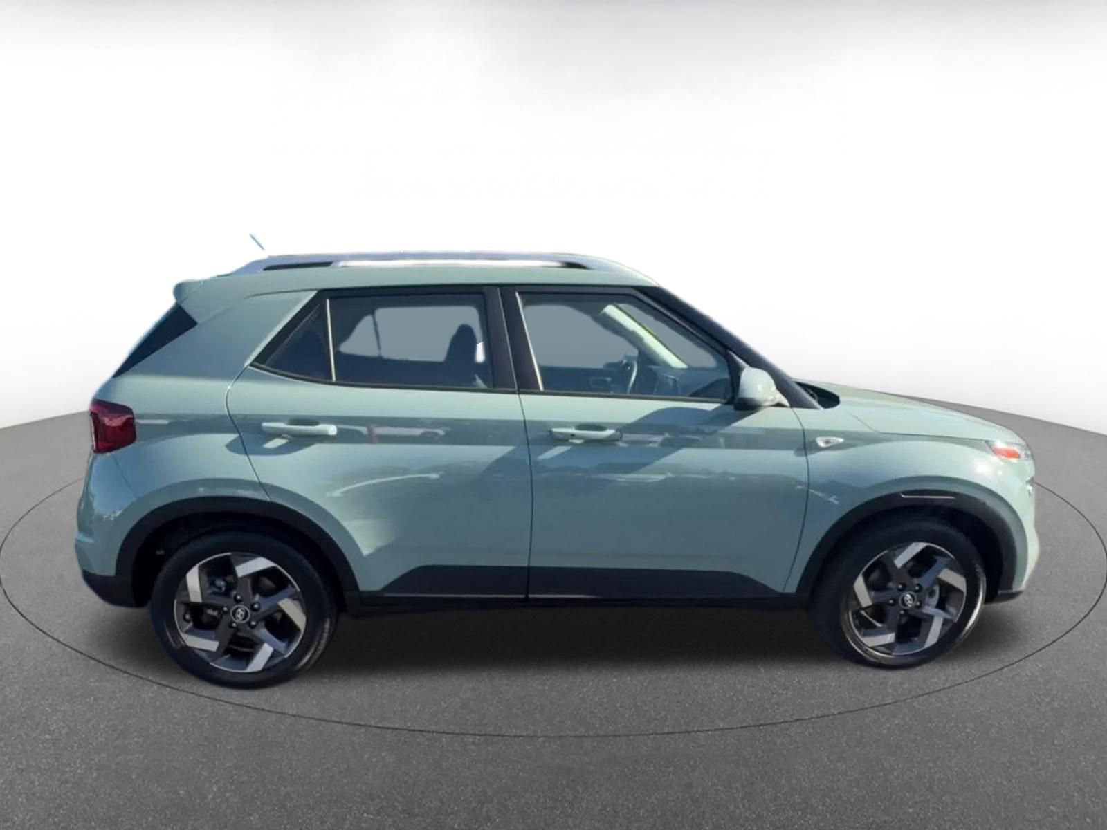 Thumbnail: 2025 Hyundai Venue - 16