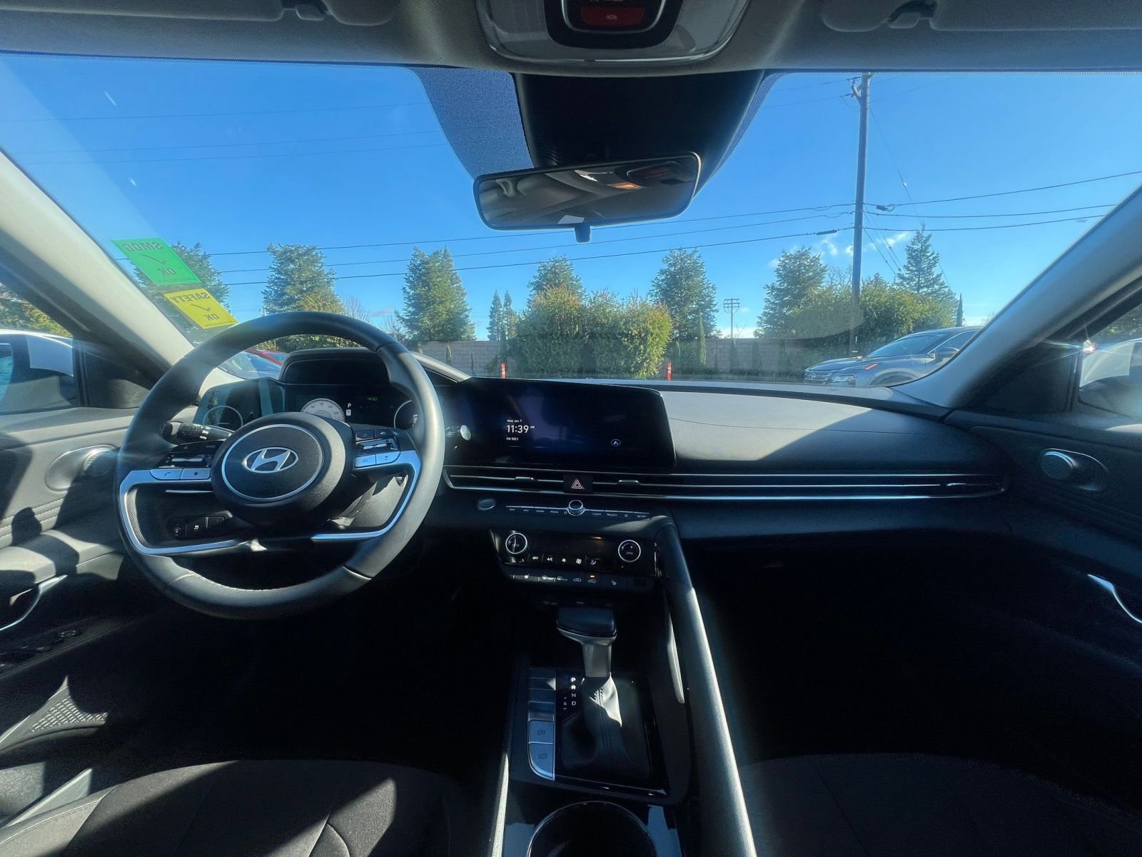 Thumbnail: 2025 Hyundai Elantra - 33