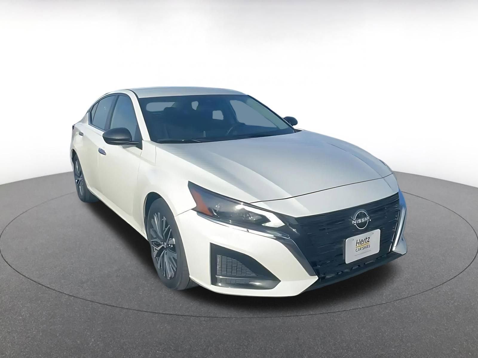 Thumbnail: 2025 Nissan Altima - 3