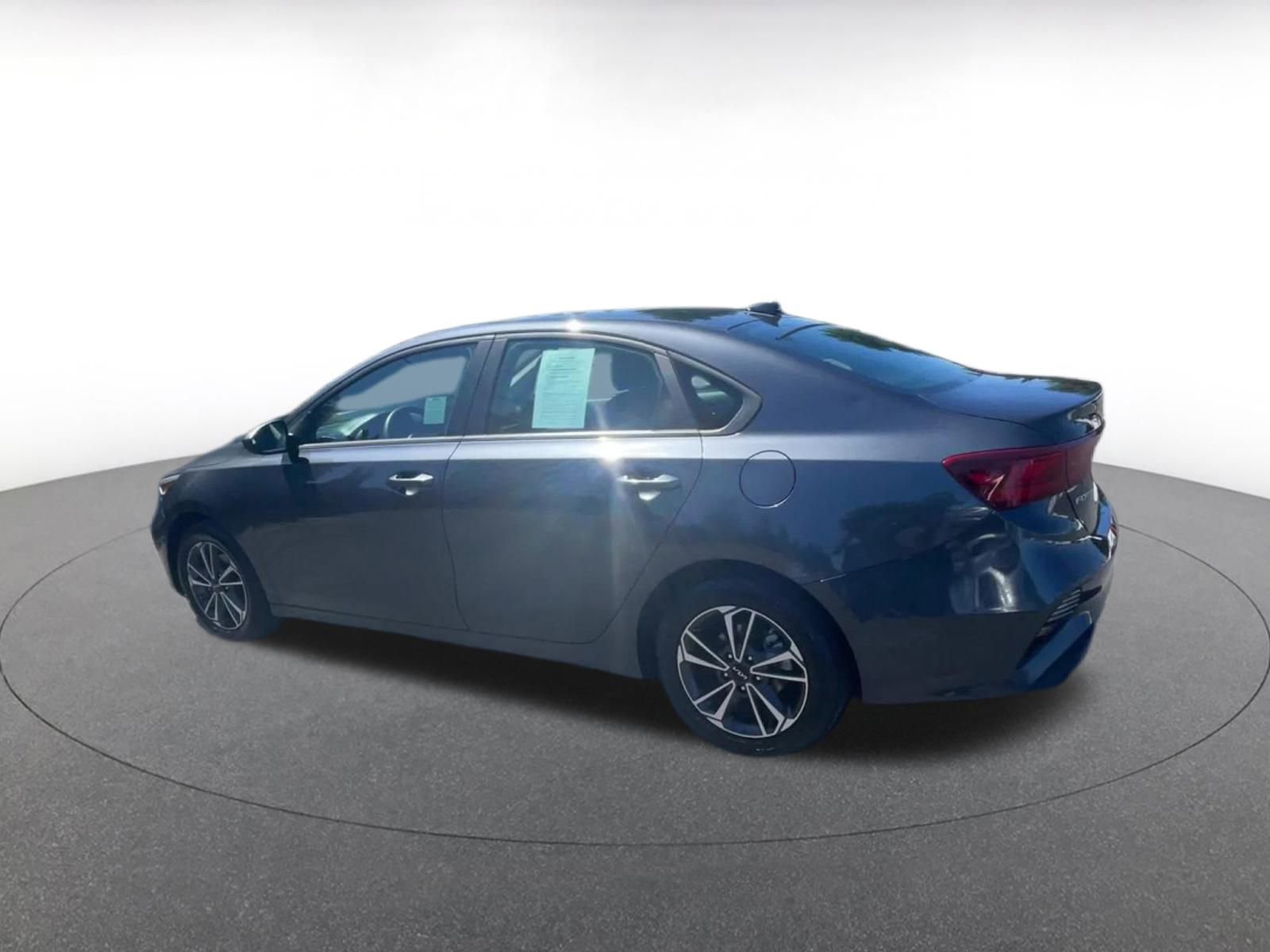 Thumbnail: 2024 Kia Forte - 10