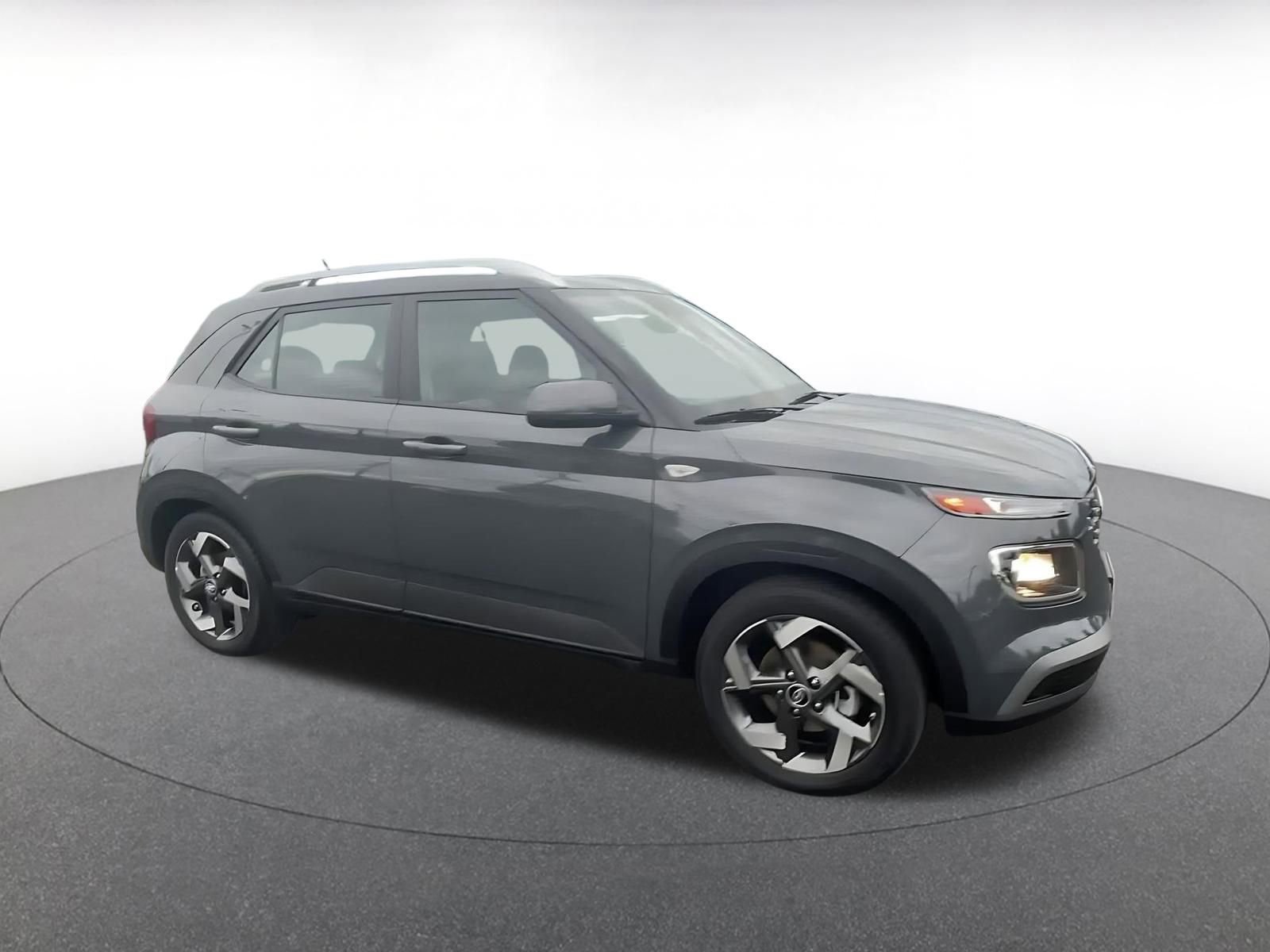 Thumbnail: 2025 Hyundai Venue - 2