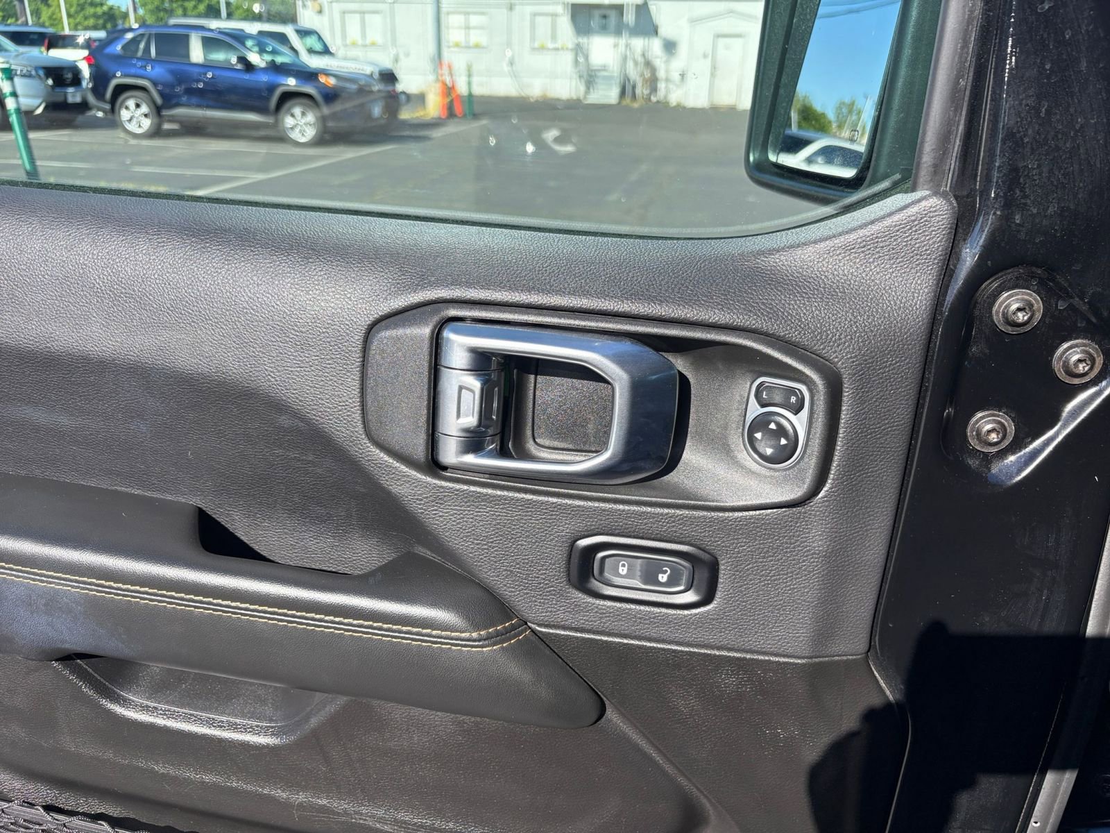 Thumbnail: 2025 Jeep Wrangler - 18