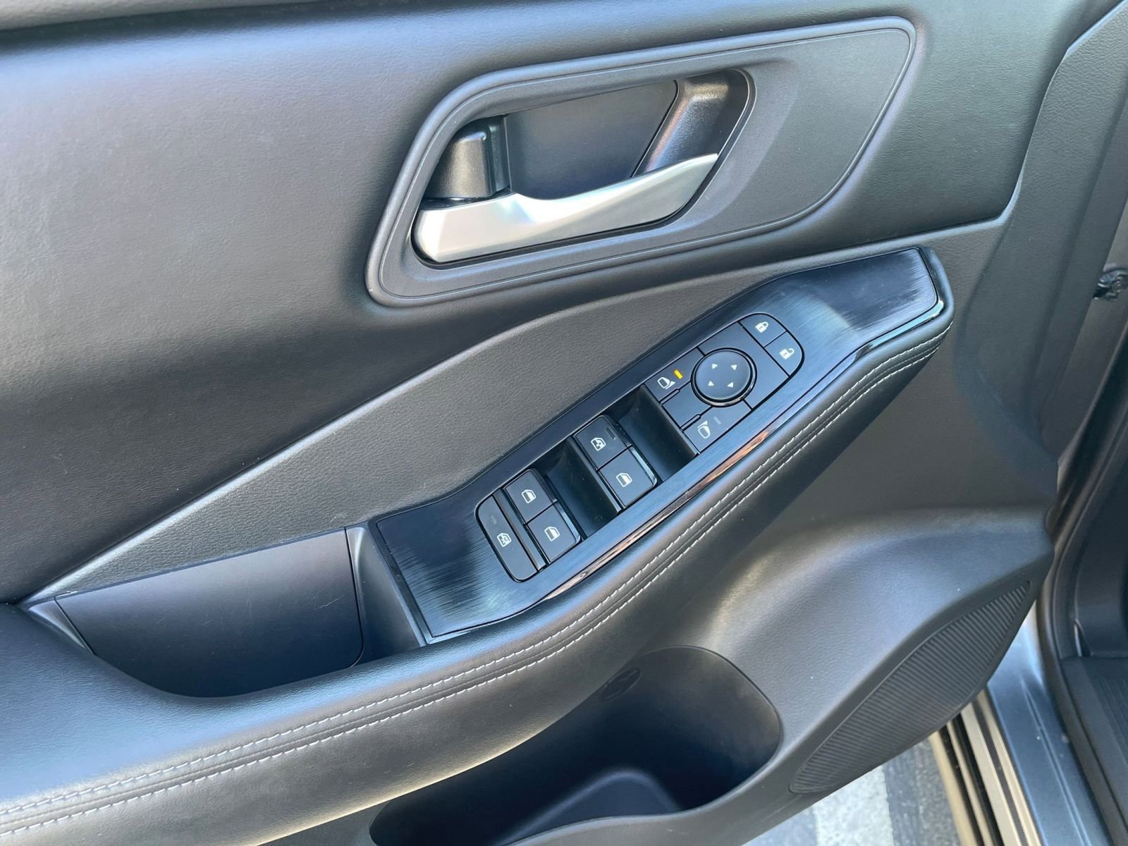 Thumbnail: 2025 Nissan Rogue - 18