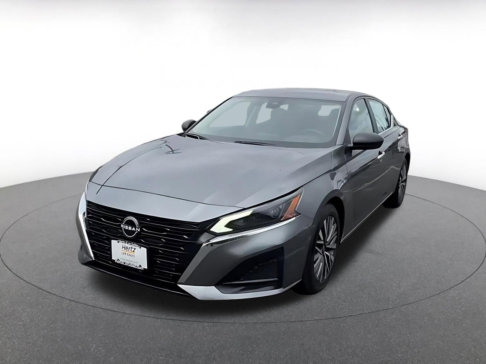 Thumbnail: 2025 Nissan Altima - 7