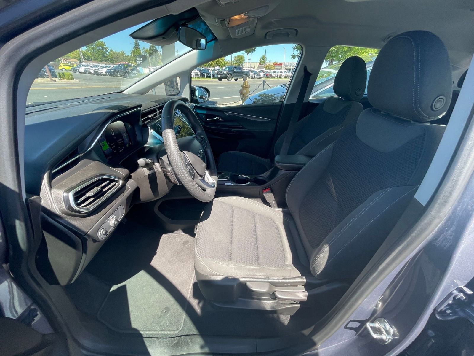 Thumbnail: 2023 Chevrolet Bolt EV - 23