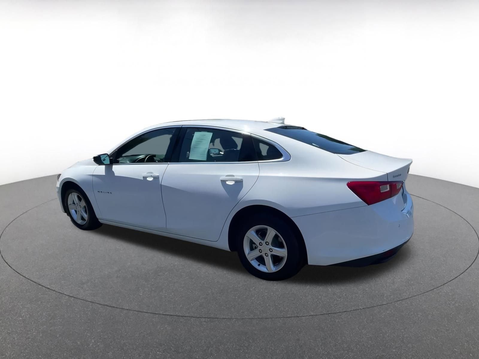 Thumbnail: 2024 Chevrolet Malibu - 10