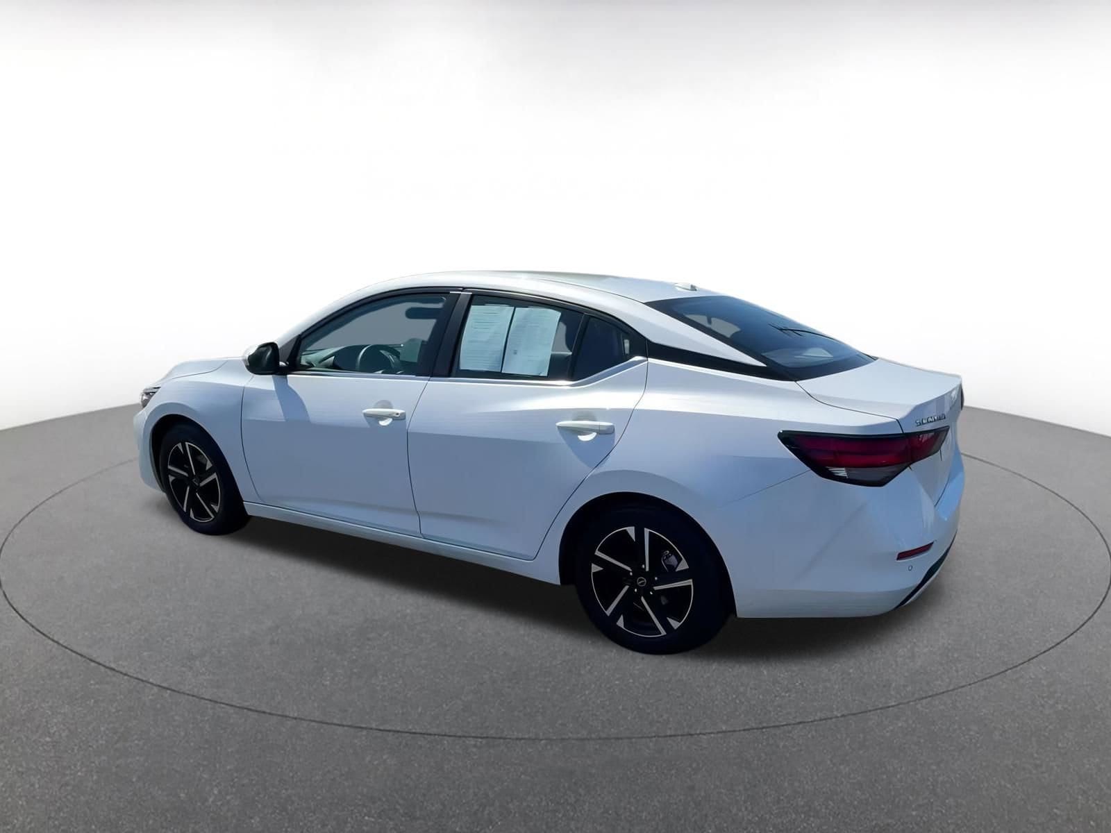 Thumbnail: 2024 Nissan Sentra - 10