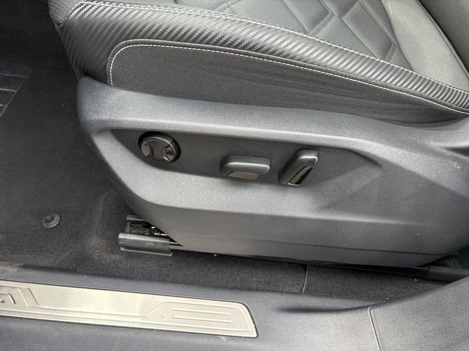 Thumbnail: 2025 Volkswagen Atlas - 23